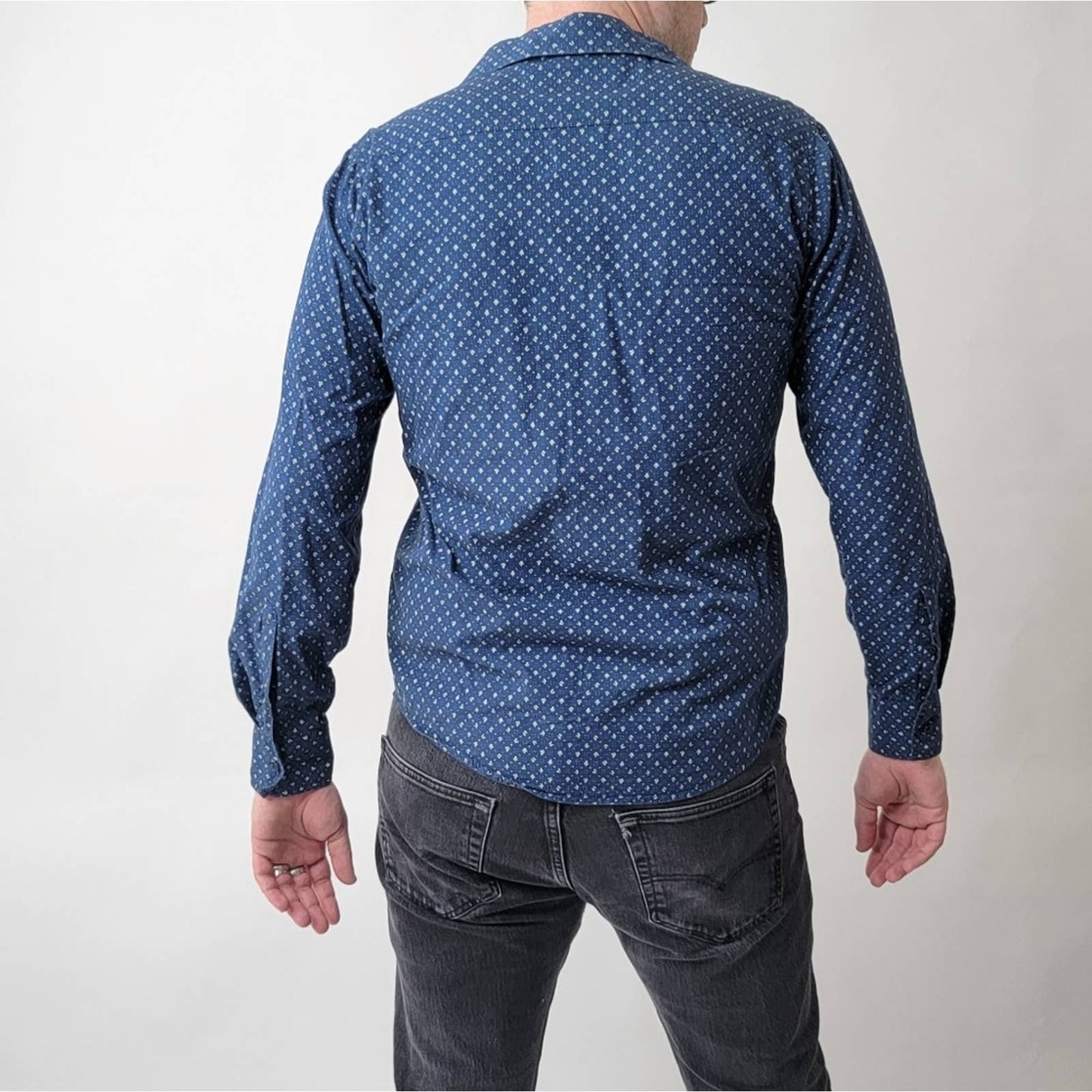 American Rag Paisley Print Slim Fitted Cut Button Down Shirt - M