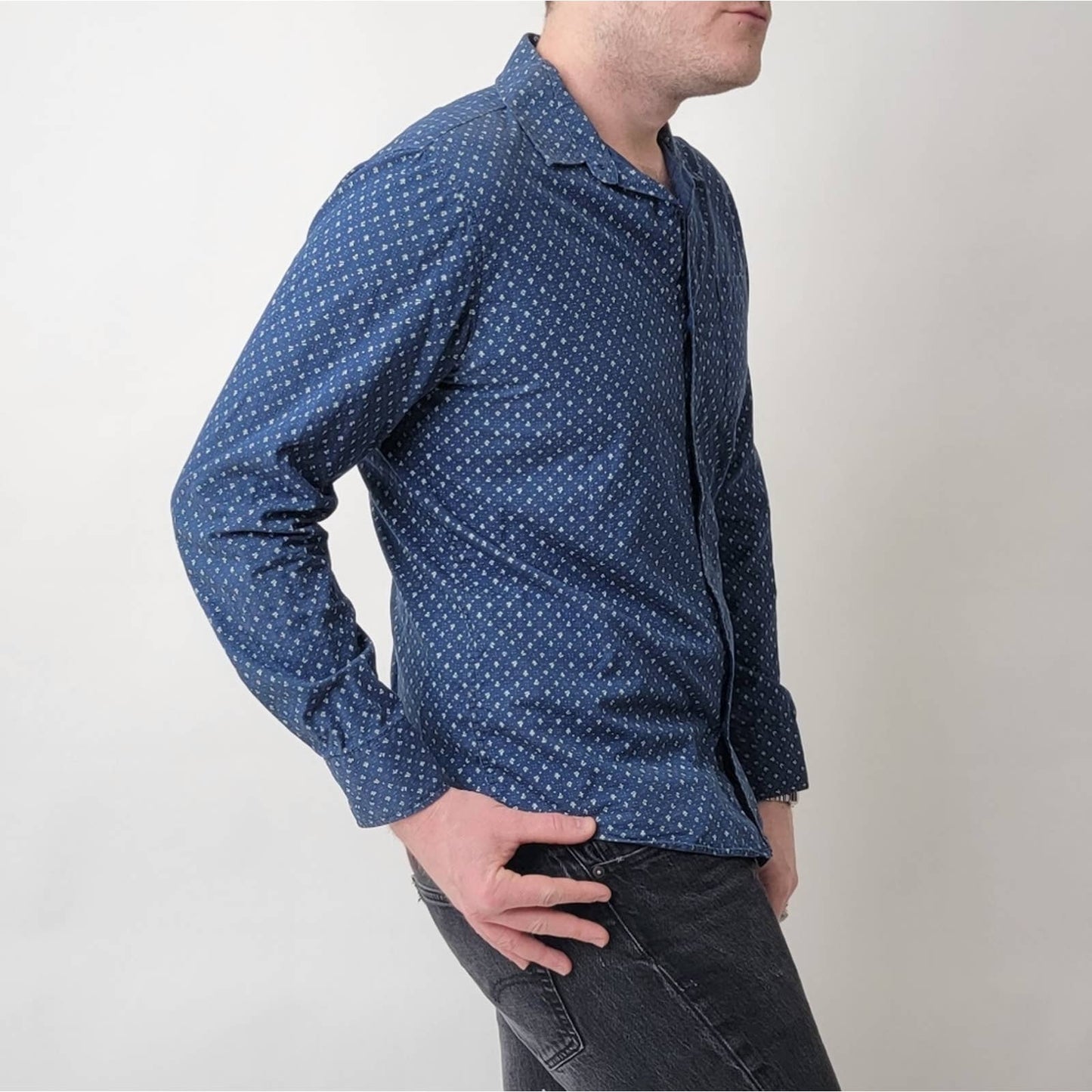 American Rag Paisley Print Slim Fitted Cut Button Down Shirt - M