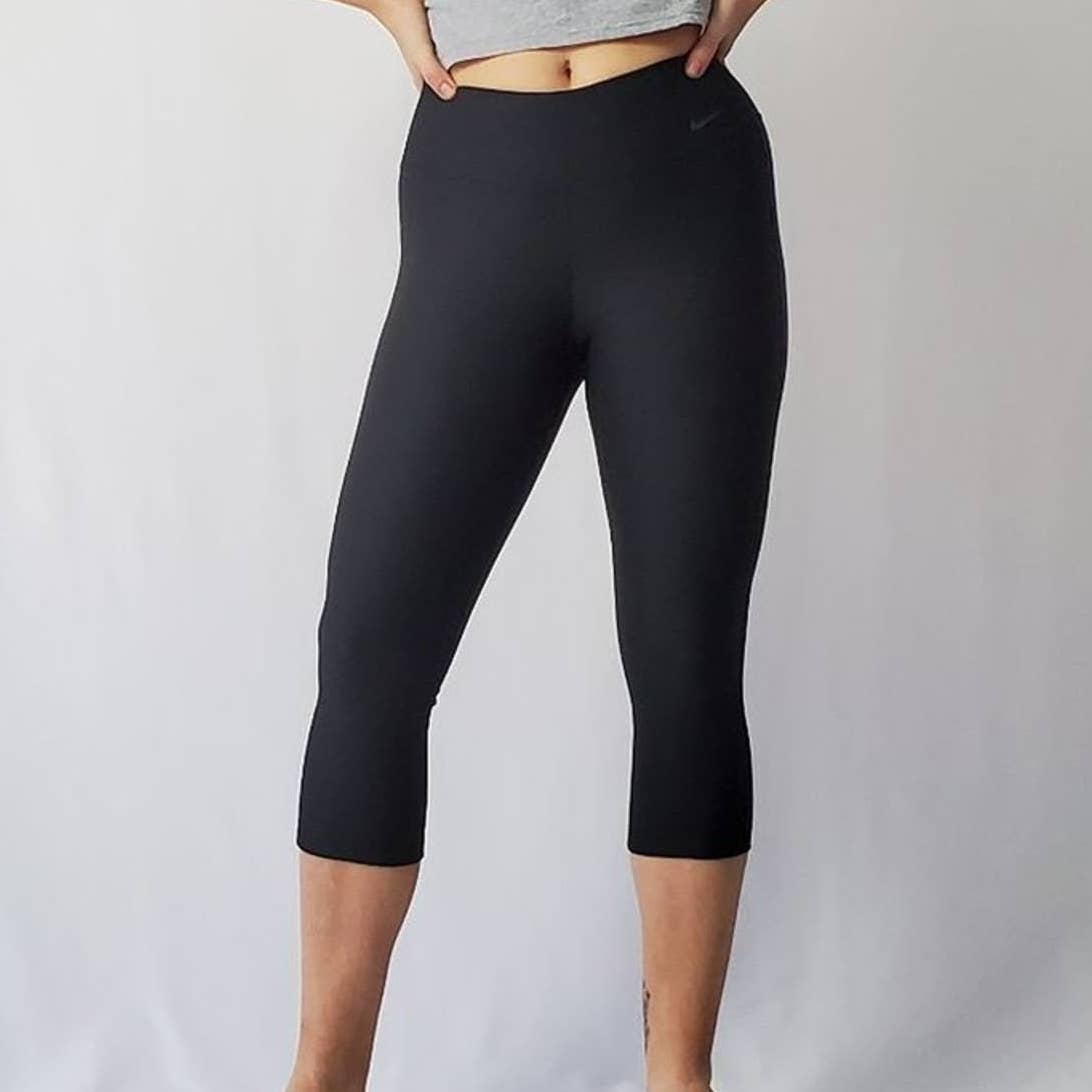 Nike Dri-Fit Cropeed Black Leggings - L