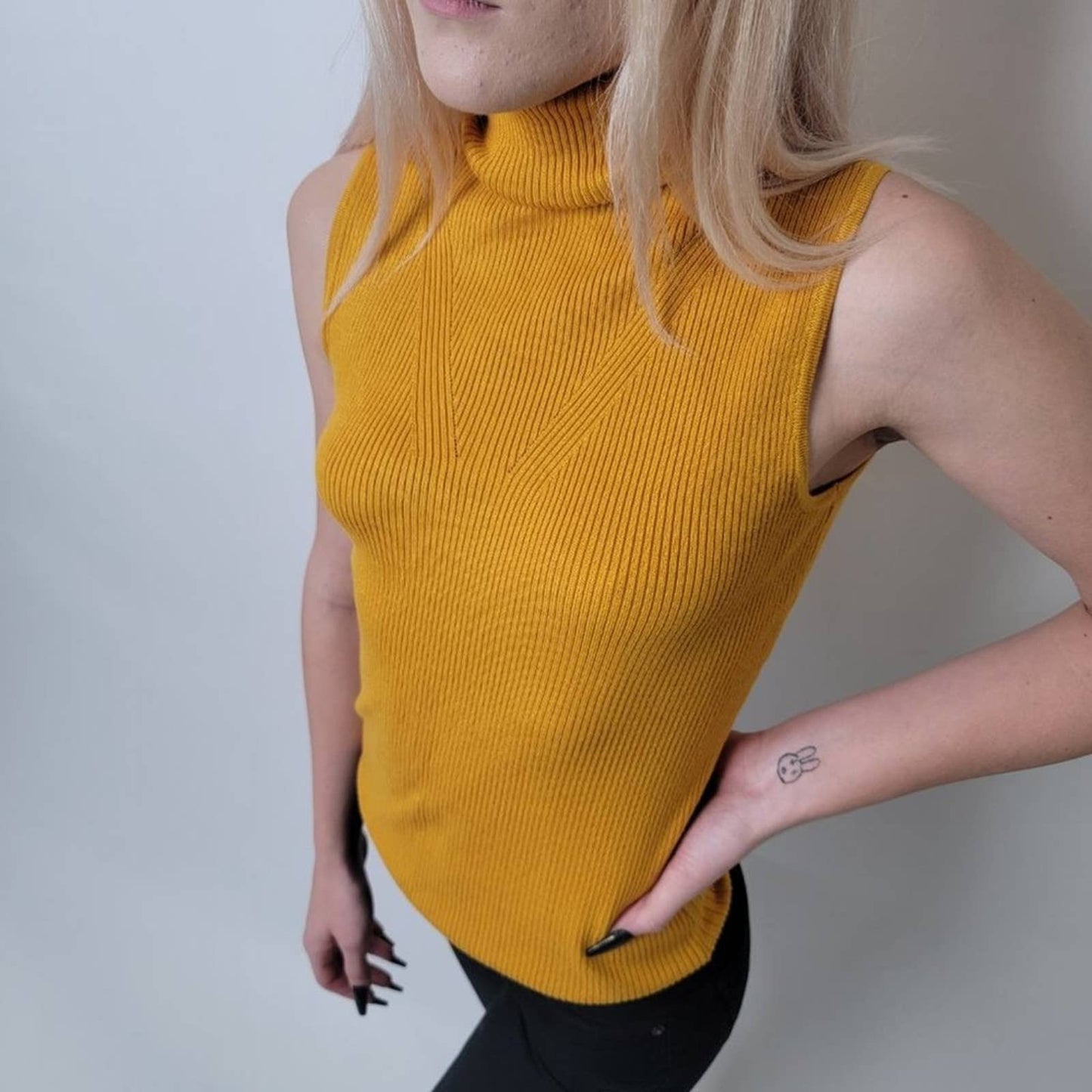 Ribbed Sleeveless Smocked Mock Neck Sweater - S