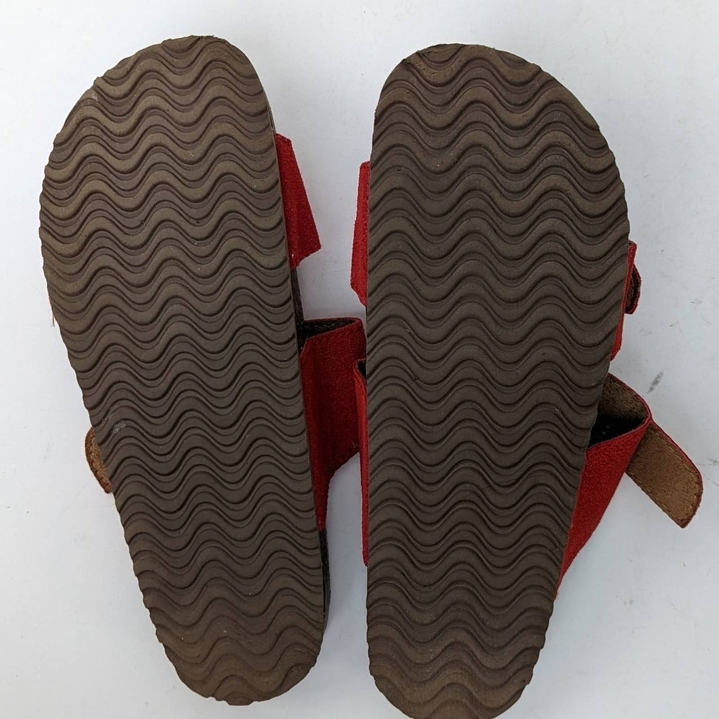 Arizona Style Nubuck Red Sandals - 6