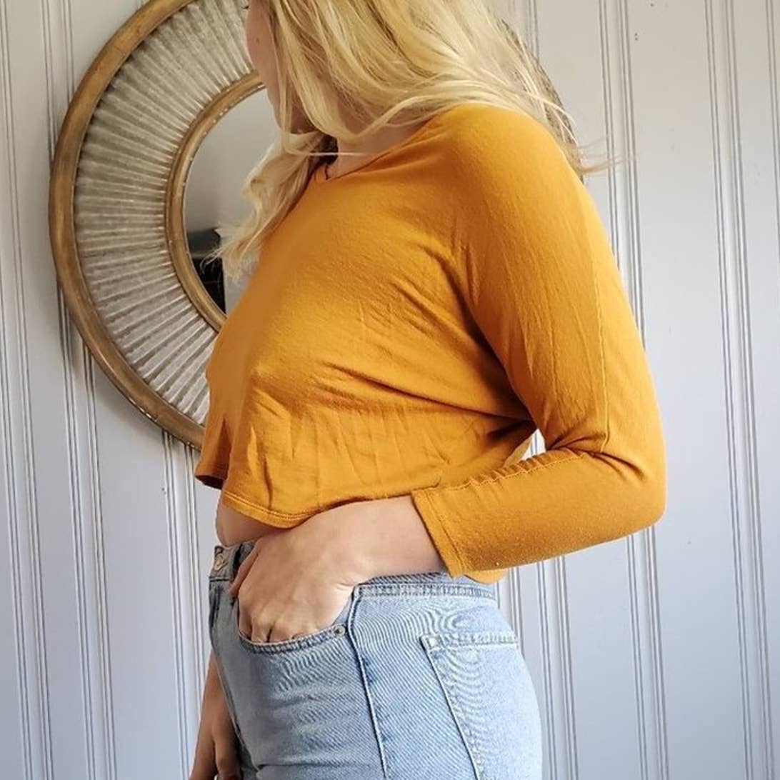 Tresics Long Sleeve Mustard Yellow Crop Top - S