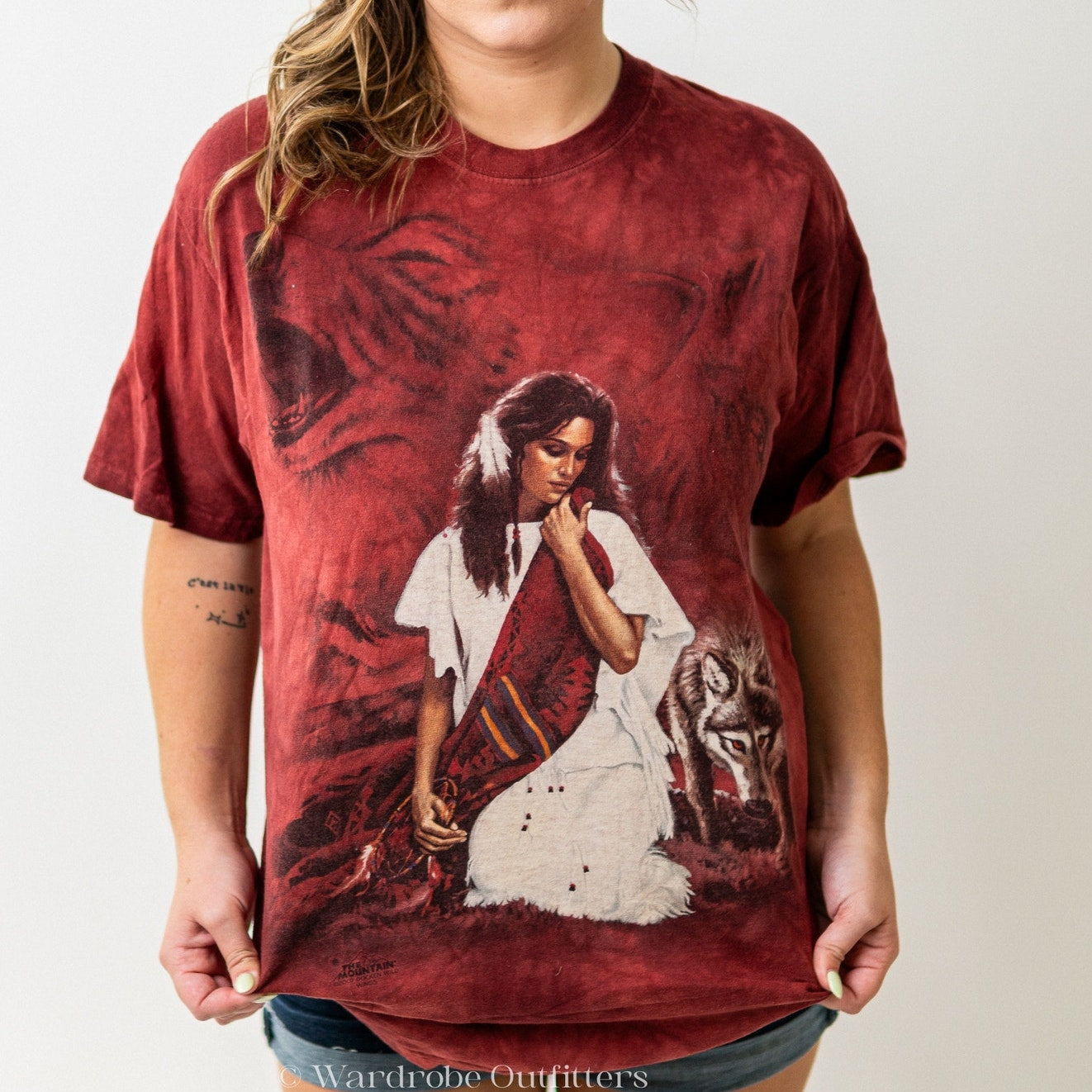 Vintage Y2K Native American Indian Wolf Tee Shirt