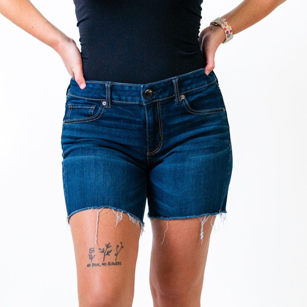 AEO Mid Rise Super Stretch Dark Indigo Cutoff Jean Shorts