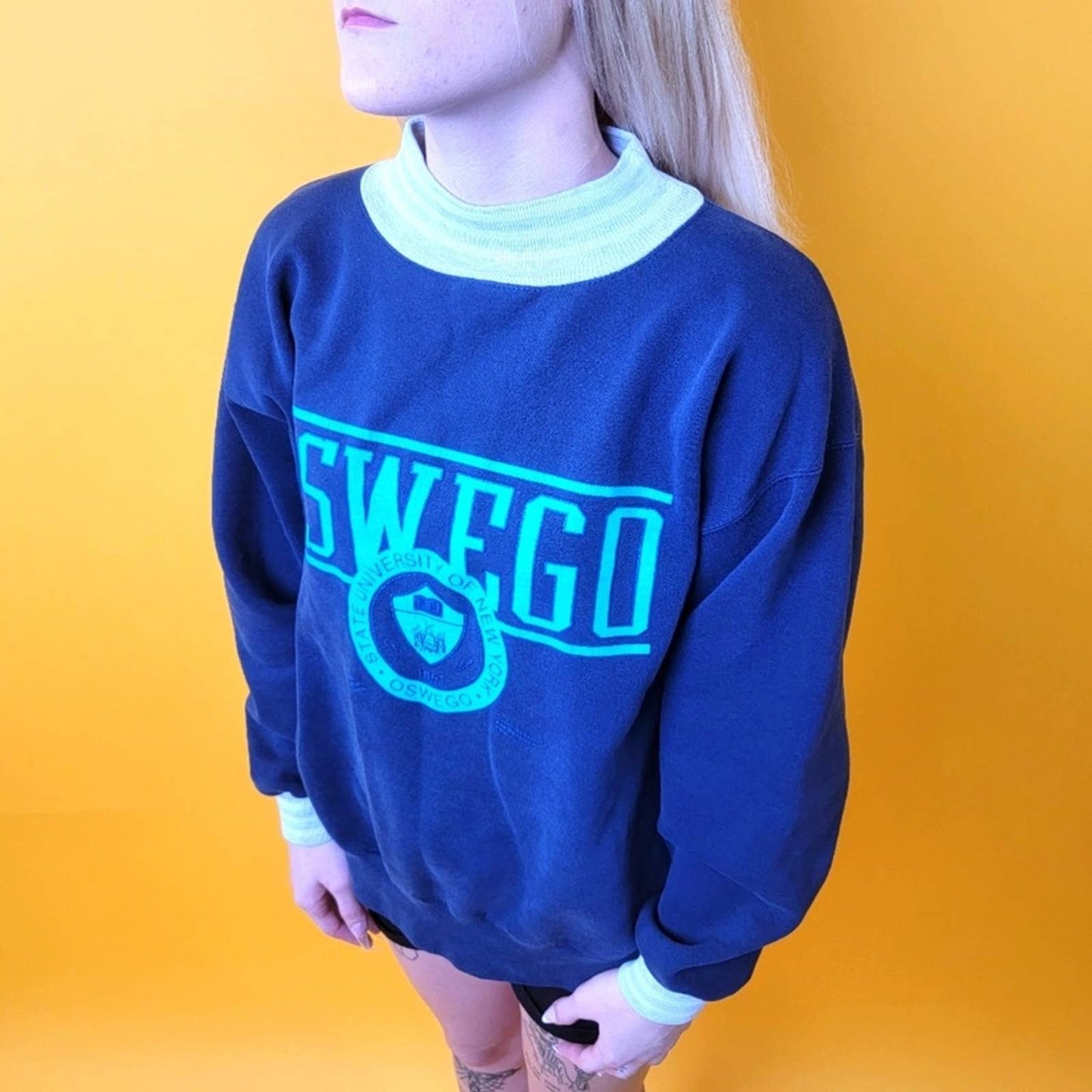 Vintage 90s Oswego State University Pullover Sweatshirt - L/XL