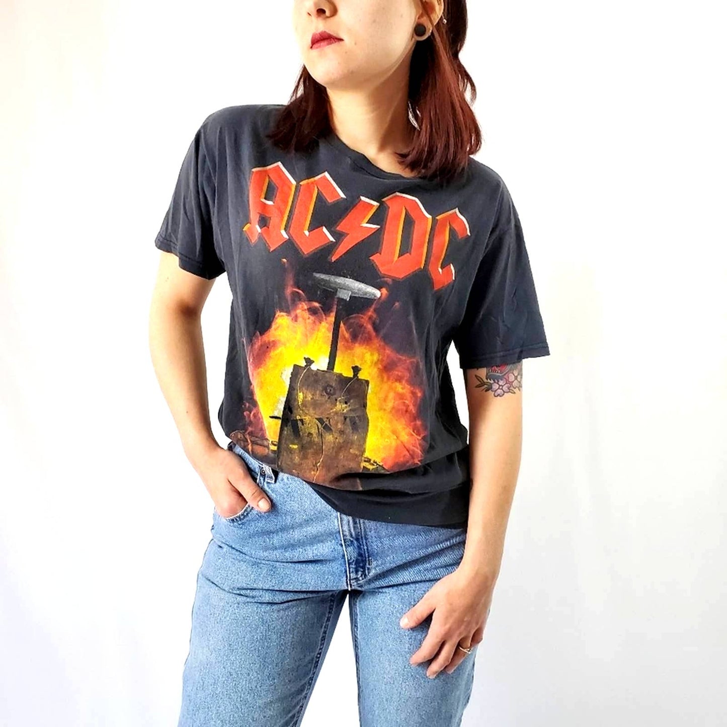 AC/DC Distressed Graphic Band Tee - M