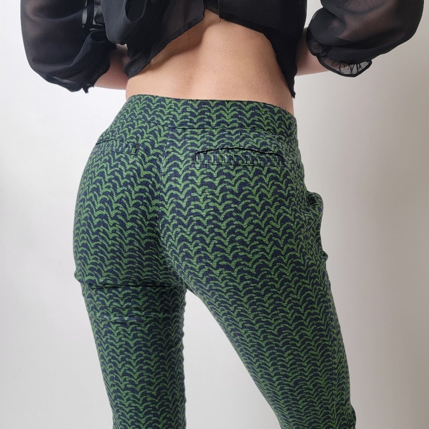 Anthropologie Cartonnier Cropped Green Abstract Essential Slim Trousers - 4