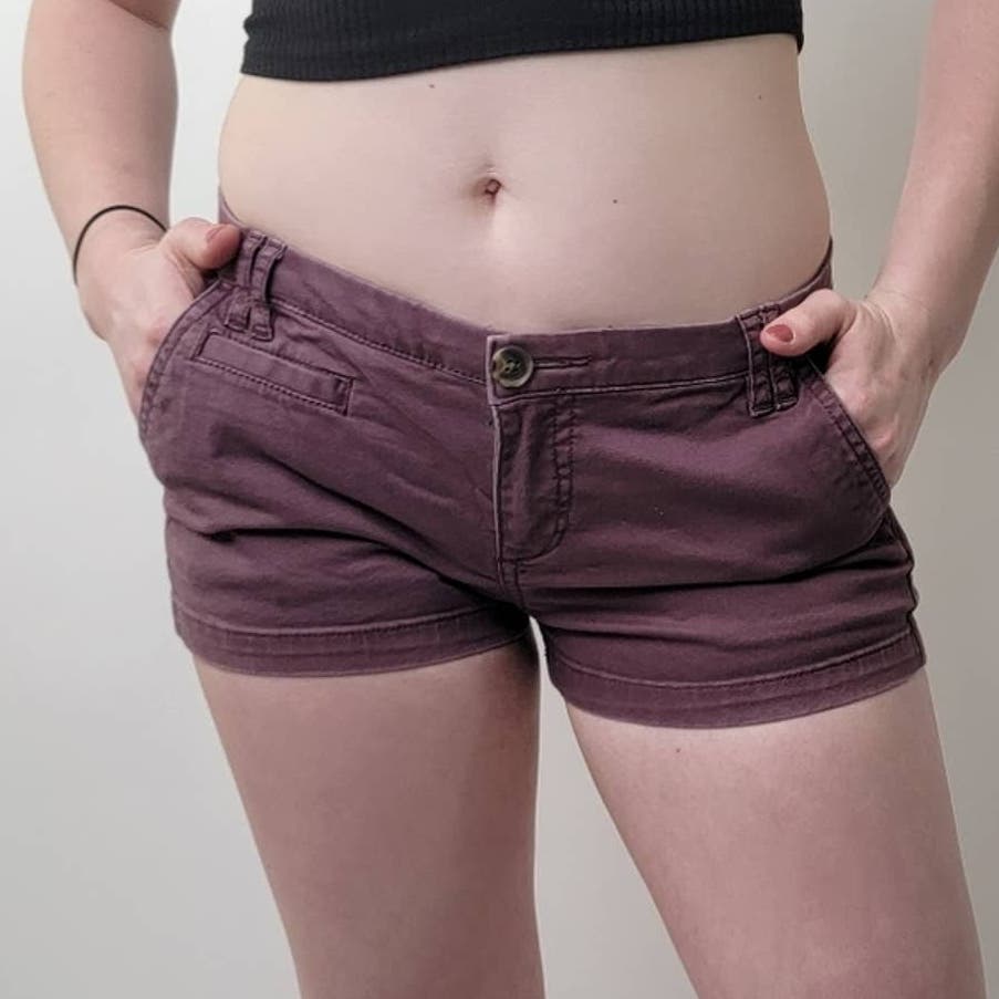 Express Burgundy Maroon Shortie Low Rise Shorts - 4