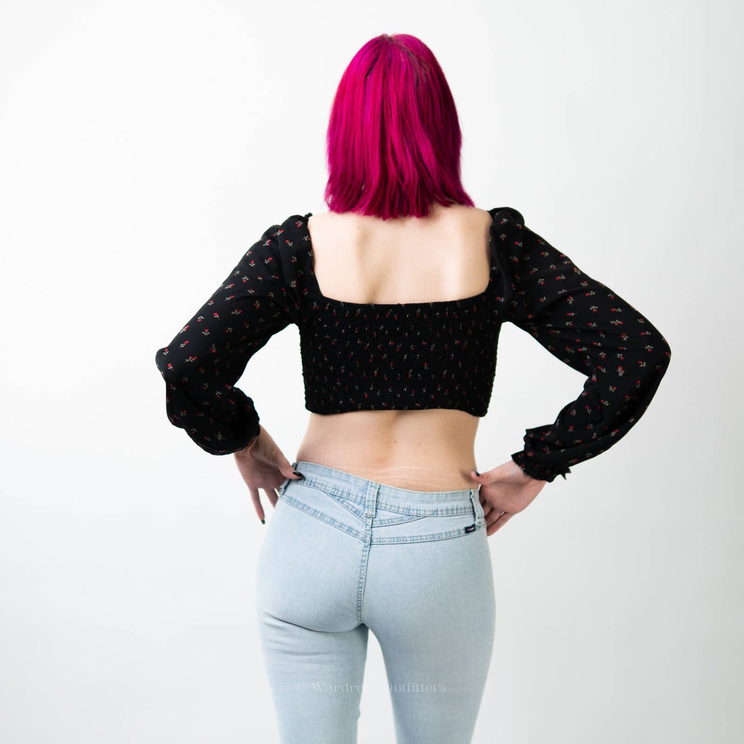 F21 Lace-Up Peasant Long Sleeve Crop Top