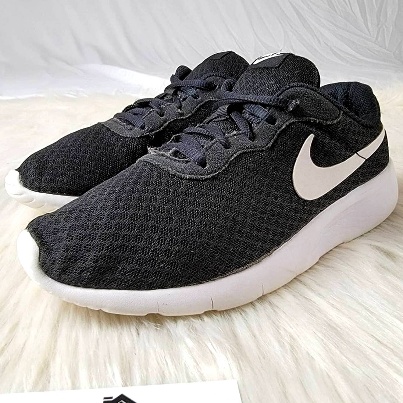 Nike Tanjun Black Lace Up Athletic Running Shoes