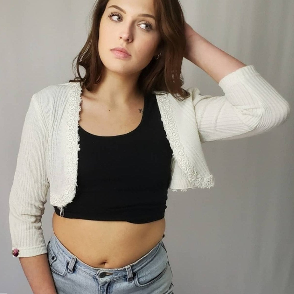 Vtg 90s Cropped White Floral Embroidered Cardigan Sweater
