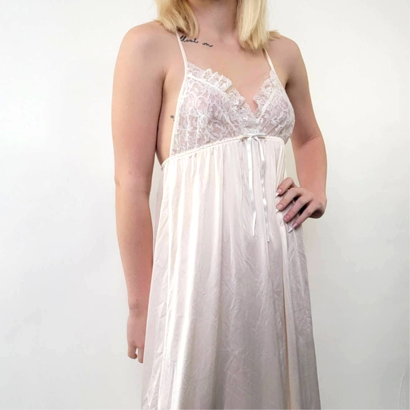 Vintage 60s Miss Elaine Pale Pink Lace Night Gown Lingerie