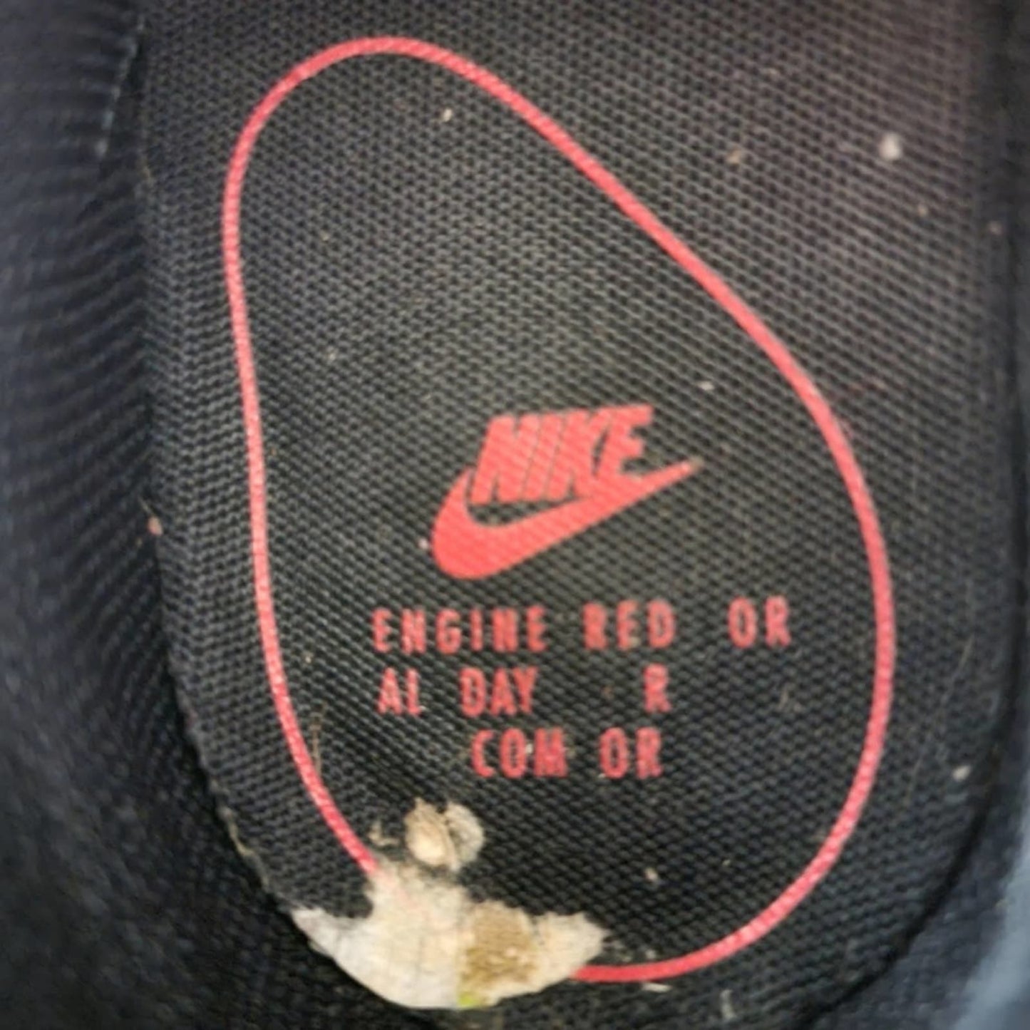 Nike Viale Tech Racer 'Black University Red' - 9.5/11