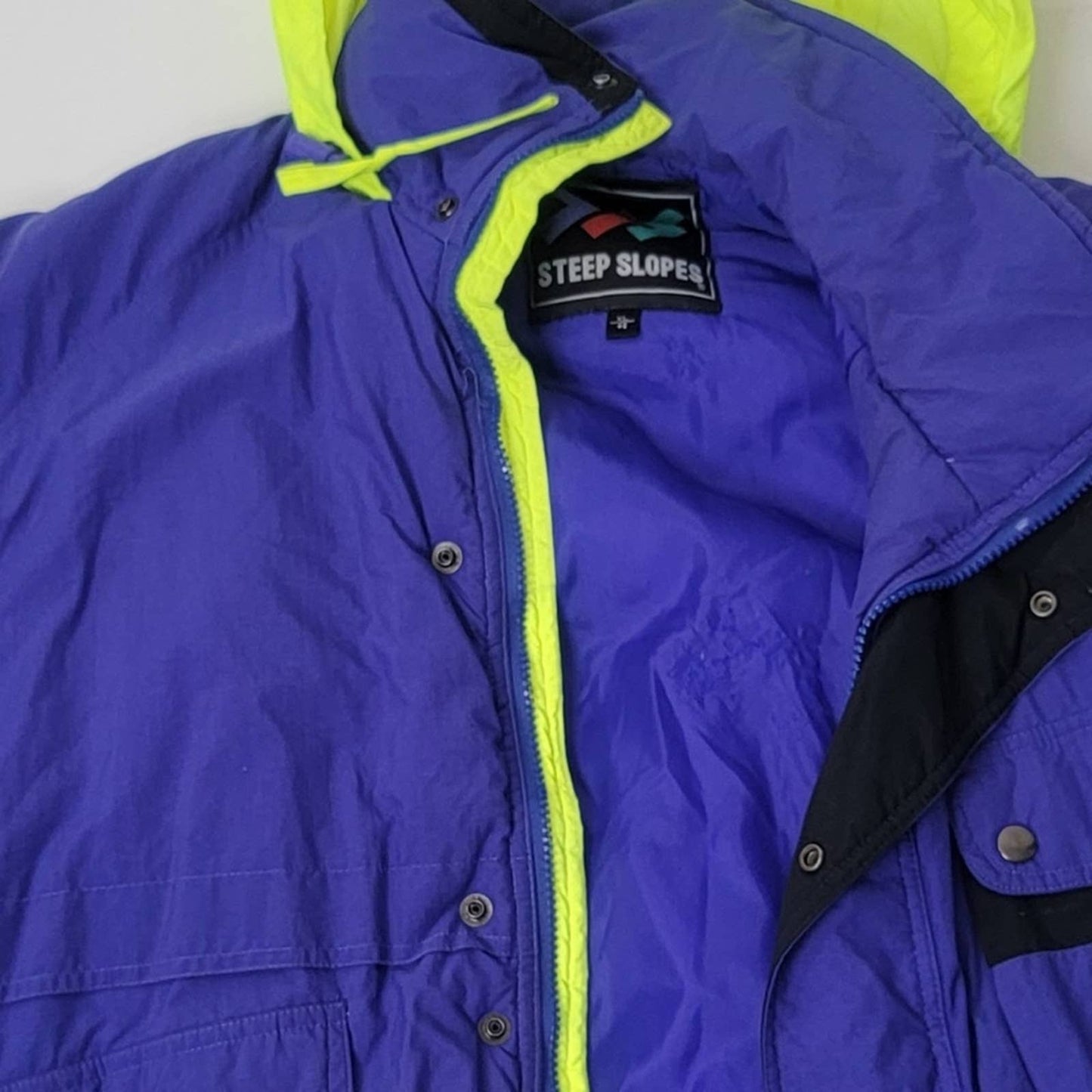 Vintage 90's Steeper Slopes Ski Snowboarding Puffer Jacket - L