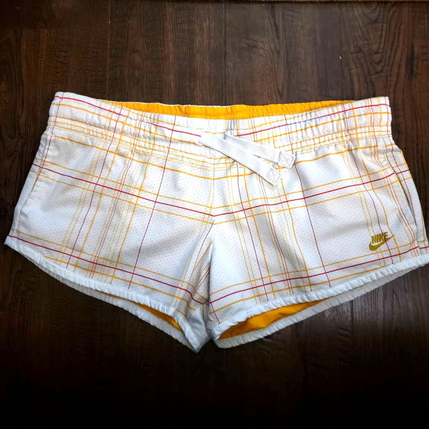 Vintage Y2K NIKE Low Rise Reversible Running Shorts