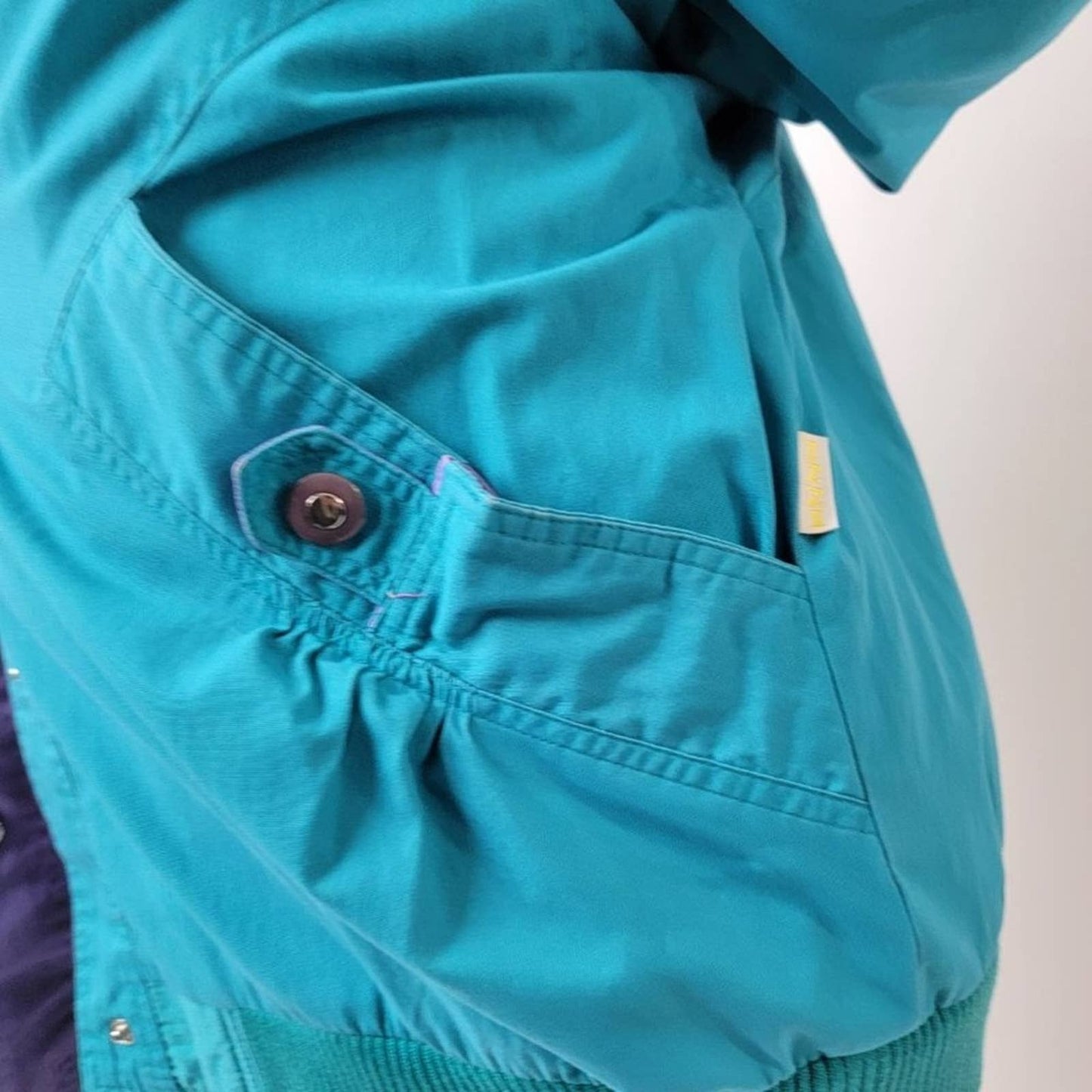 Vintage 90s IZZY Sports Wear Color-Blocked Pastel Ski / Bomber / Track Jacket