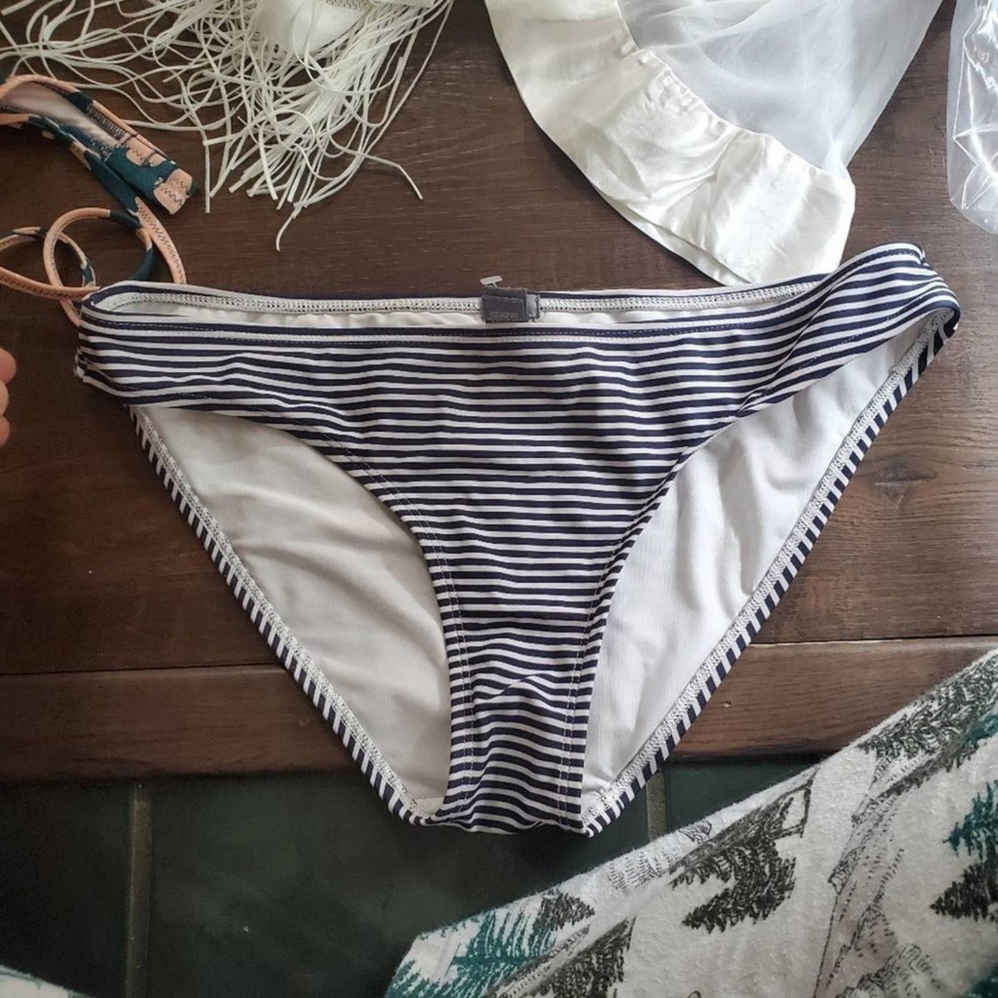 NWOT Aerie Black and White Striped Bikini Bottom - M