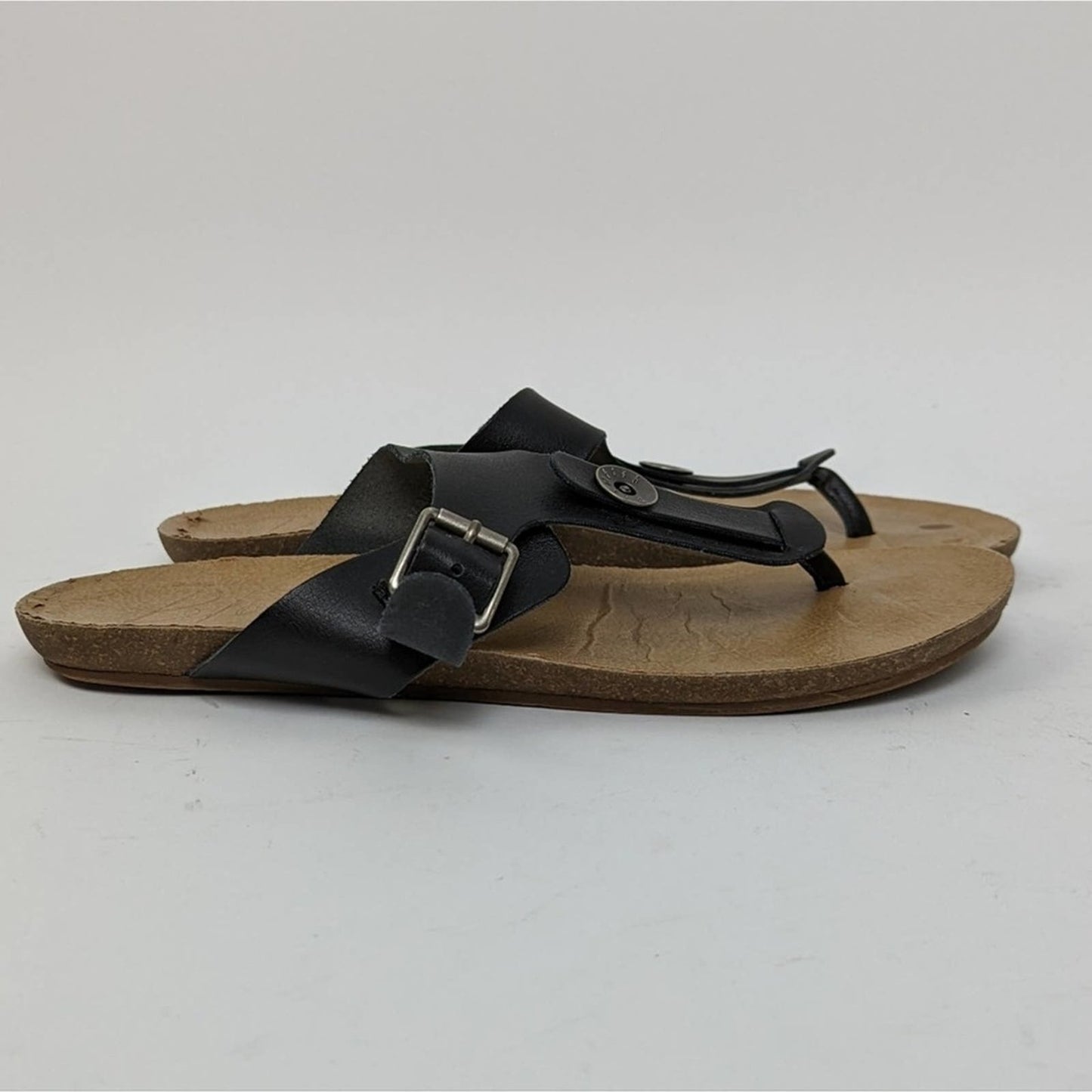 Blowfish Black Wide T-Strap Thong Sandals - 8