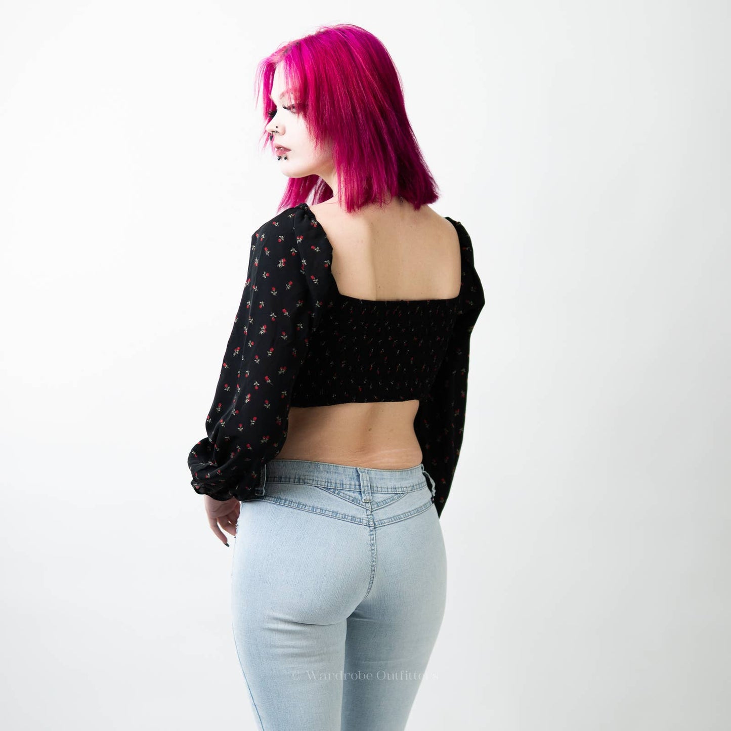 F21 Lace-Up Peasant Long Sleeve Crop Top