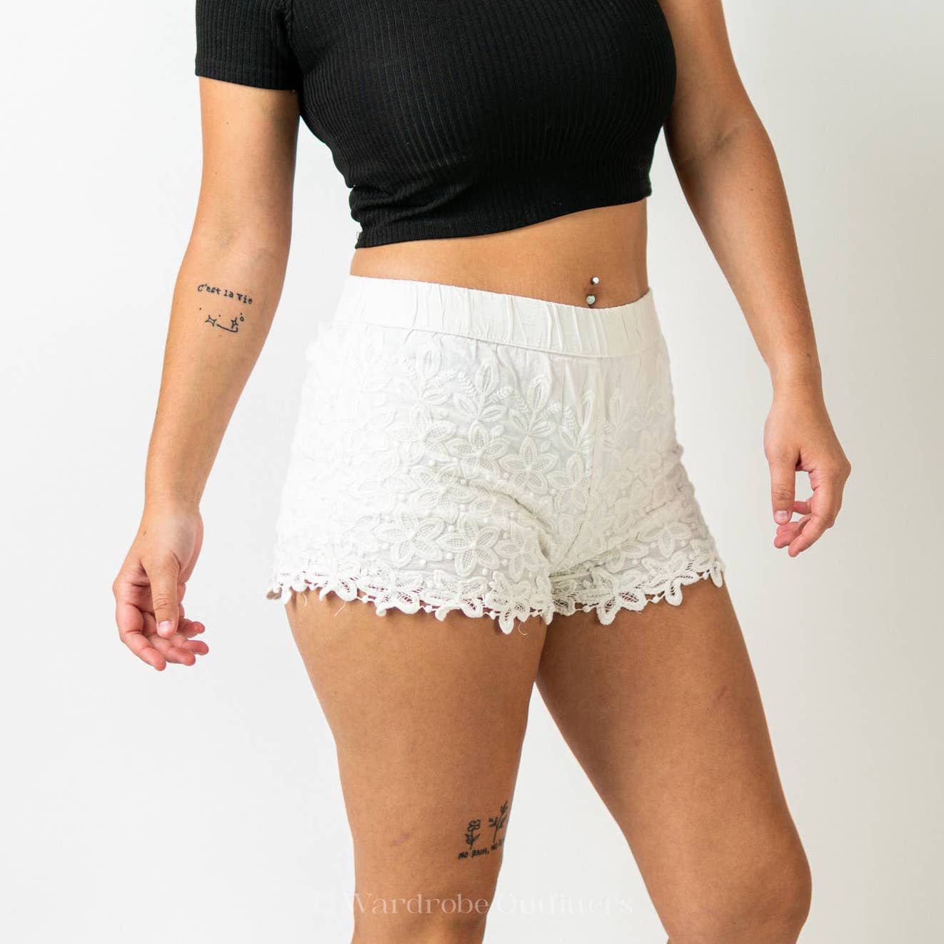 Zara Trafaluc Crochet Lace Pull On Cream White Cheeky Shorts