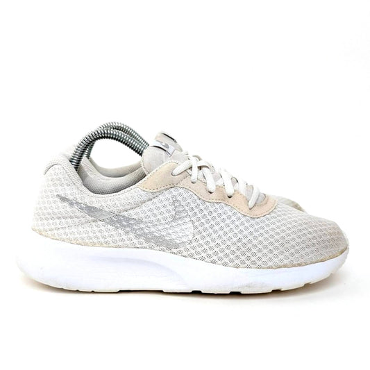 Nike Tanjun White Running Shoes - 9