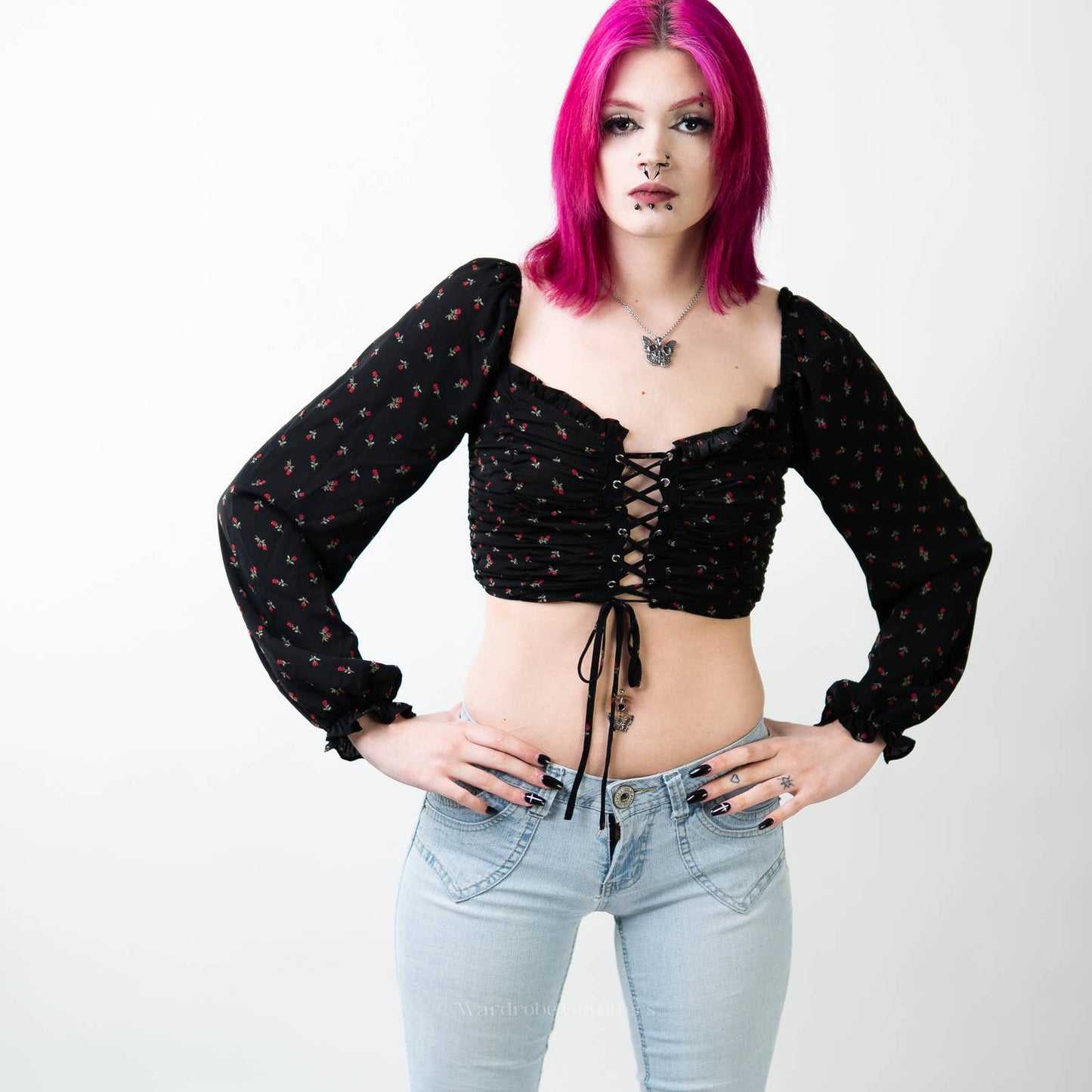 F21 Lace-Up Peasant Long Sleeve Crop Top