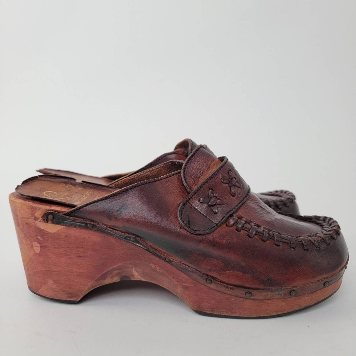 Vintage 70s Wooden Platform Clog Sandals - 6