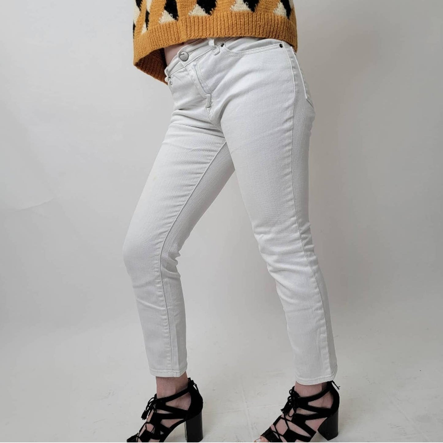 Urban Outfitters BDG High Rise Grazer Cigarette White Skinny Jeans - 28