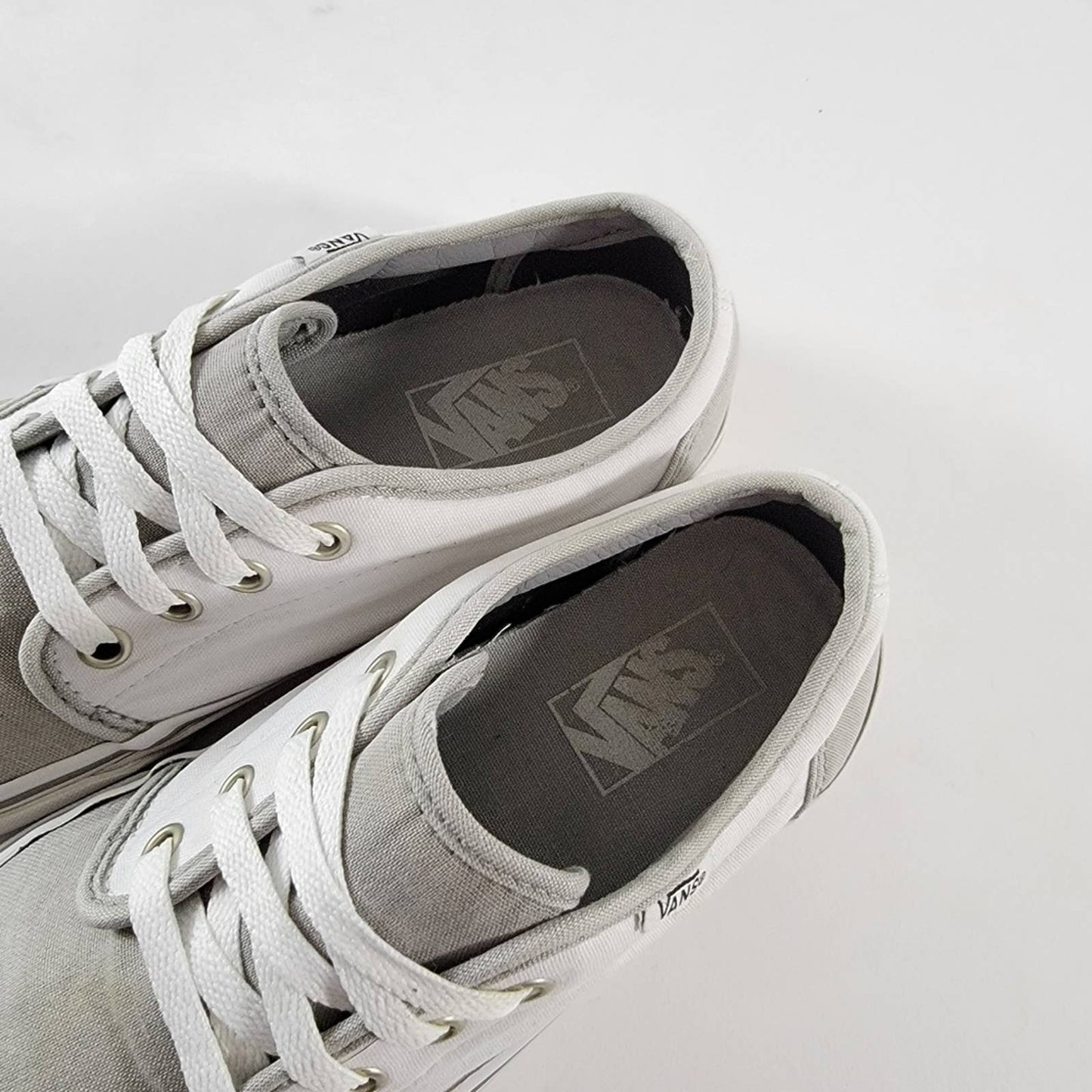 Vans Atwood Classic Two Tone Low Top Sneakers - 7.5